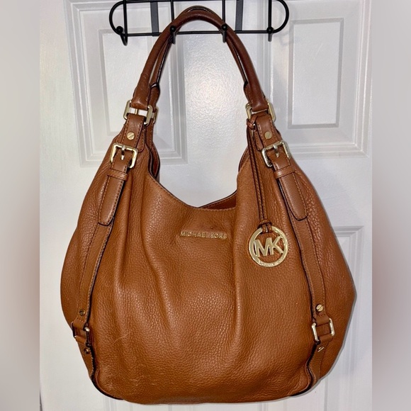 Michael Kors Bedford large Tan / Brown Shoulder Bag W/ Gold Details - Picture 1 of 8